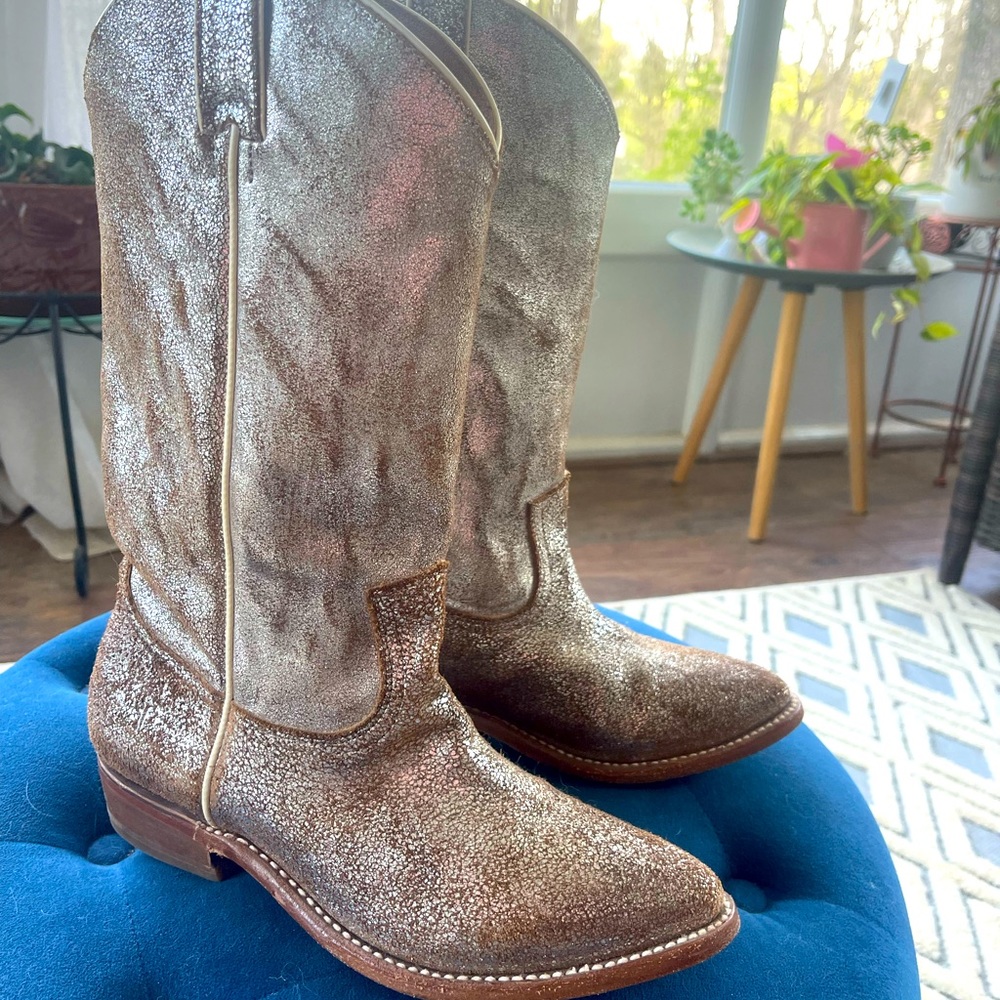 Frye boots 8.5 Silver w/ white trim. Only worn a few times!